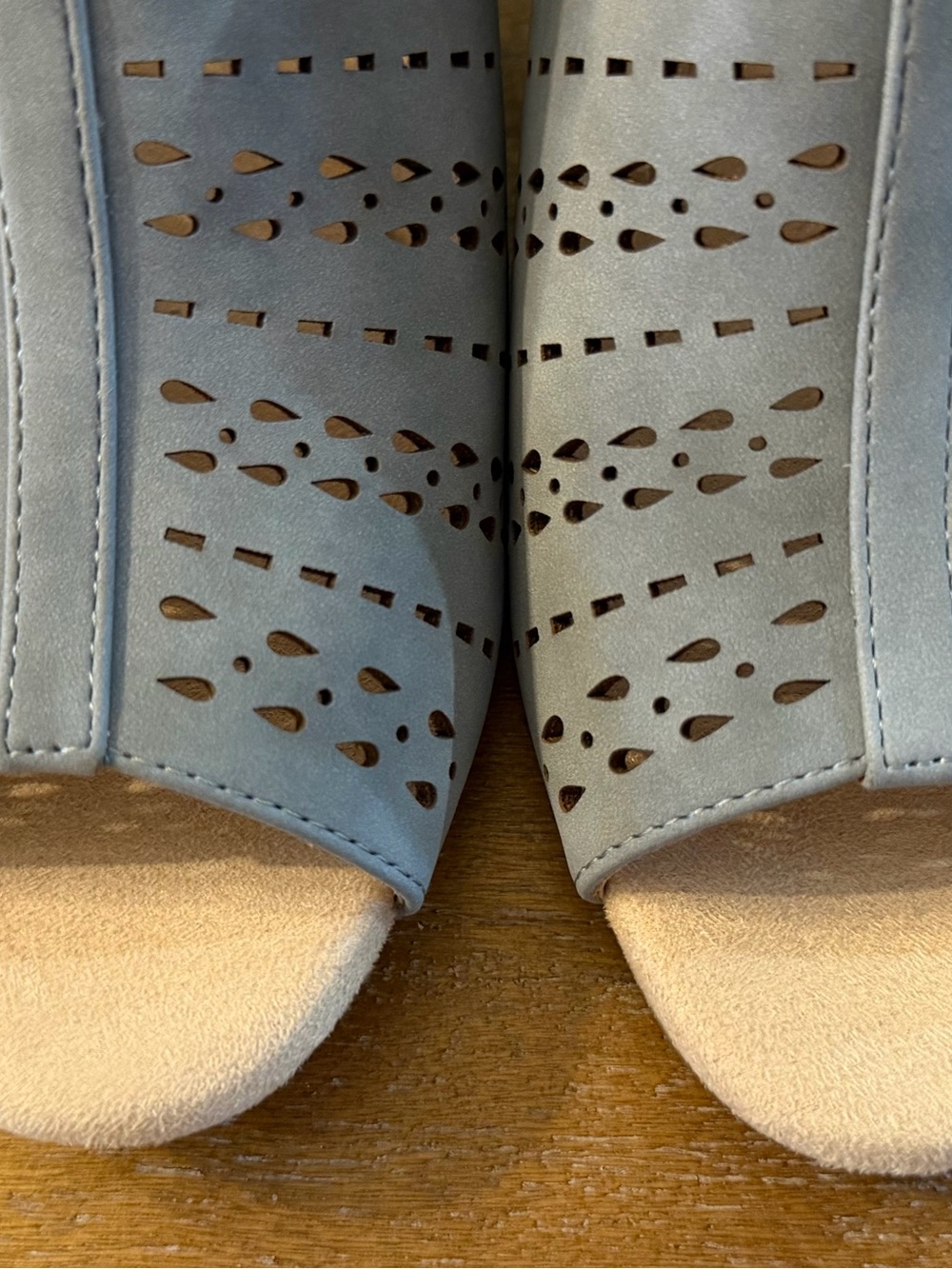 Croft & Barrow Bergamot 2 Blue Laser Cut Wedge Sandals Ortholite Eco Women’s 8 - Picture 7 of 7